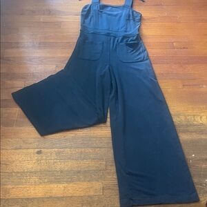 Chic Black Wide-Leg Jumpsuit